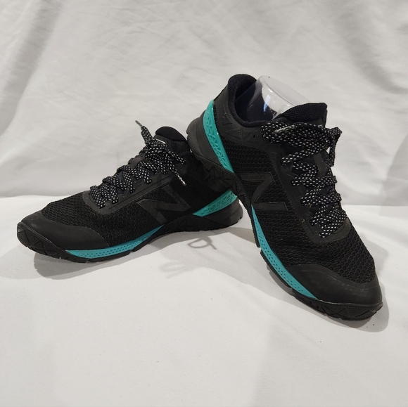 New Balance Shoes - New Balance 40v1 Minimus Vibram Rev Lite Black/Teal Women's Sneakers. Size 8.5